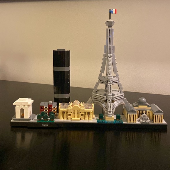 Lego Architecture Skyline Collection Paris 21044 - Picture 1 of 6